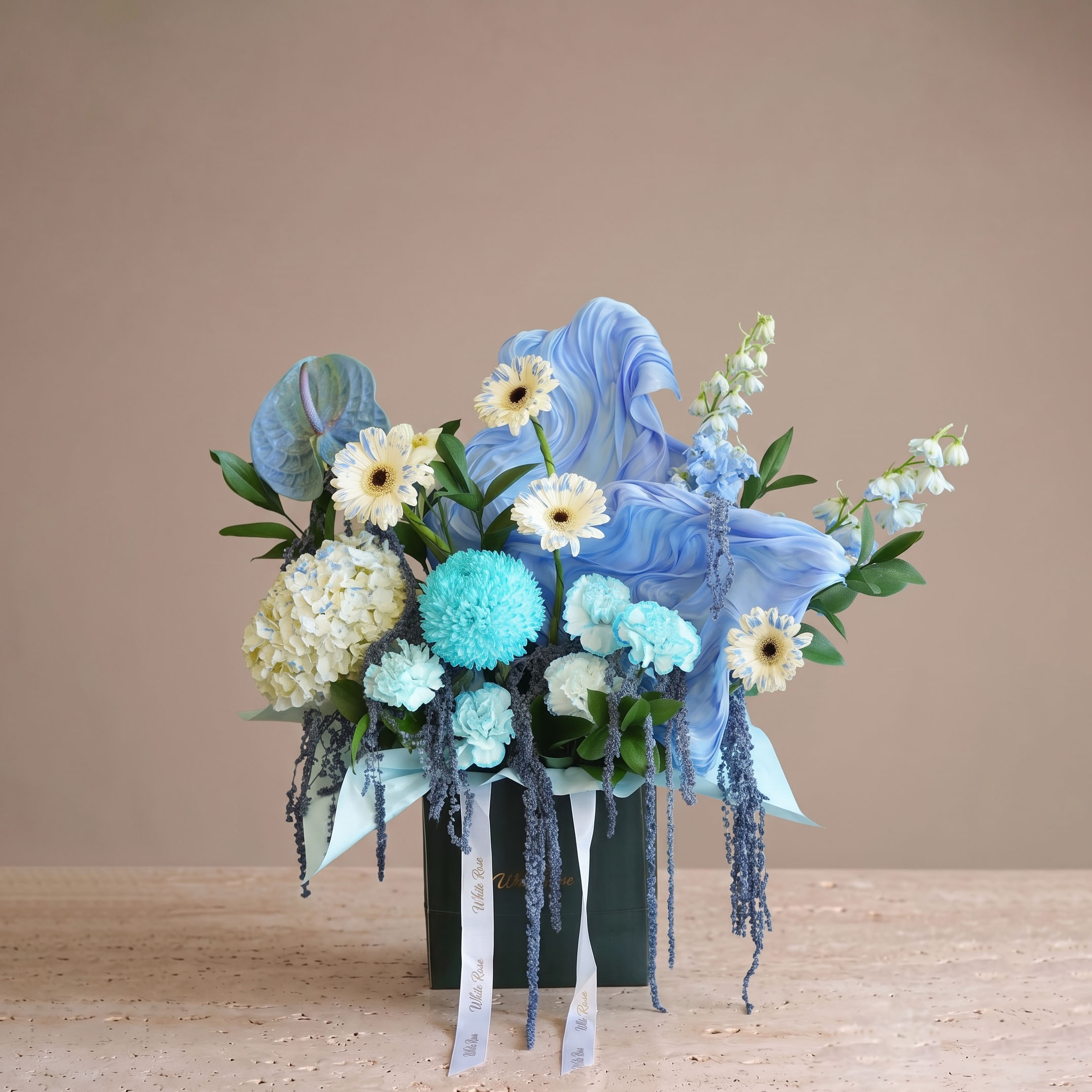 Blue mini Majesty